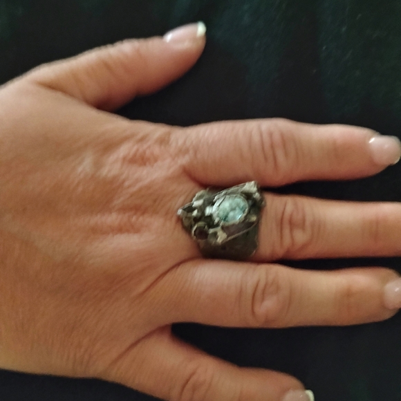 Artisan Ring with Aquamarine Gem - Picture 2 of 6